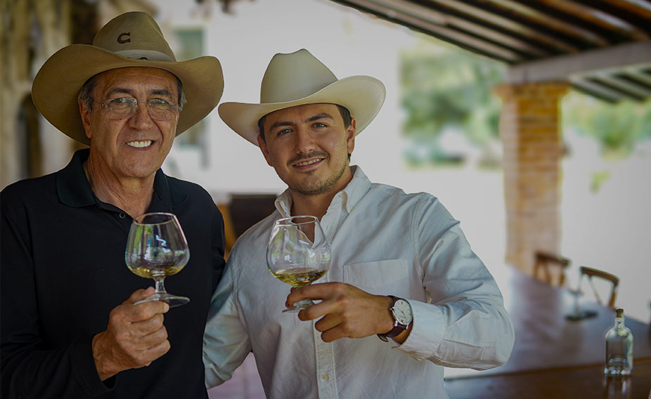 001 – Casa Tequilera Viva México